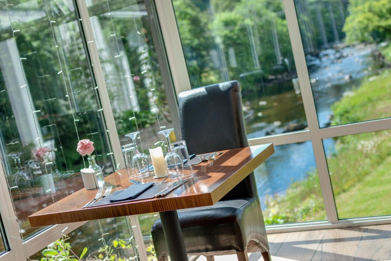 Craig-Y-Dderwen Riverside Hotel Betws-y-Coed Esterno foto